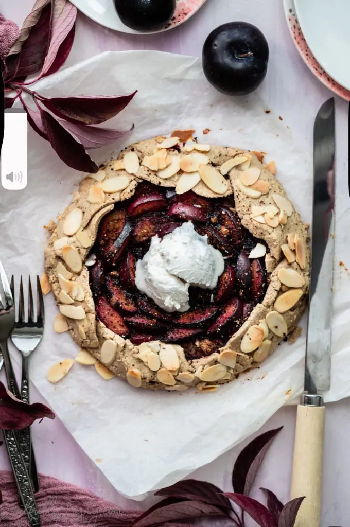 Plum tart